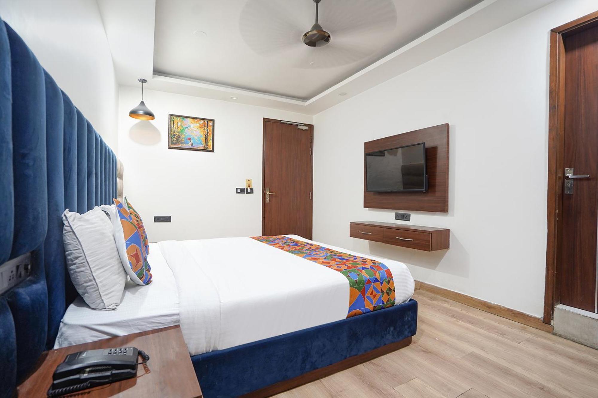 Fabhotel Golden Eye Hotel