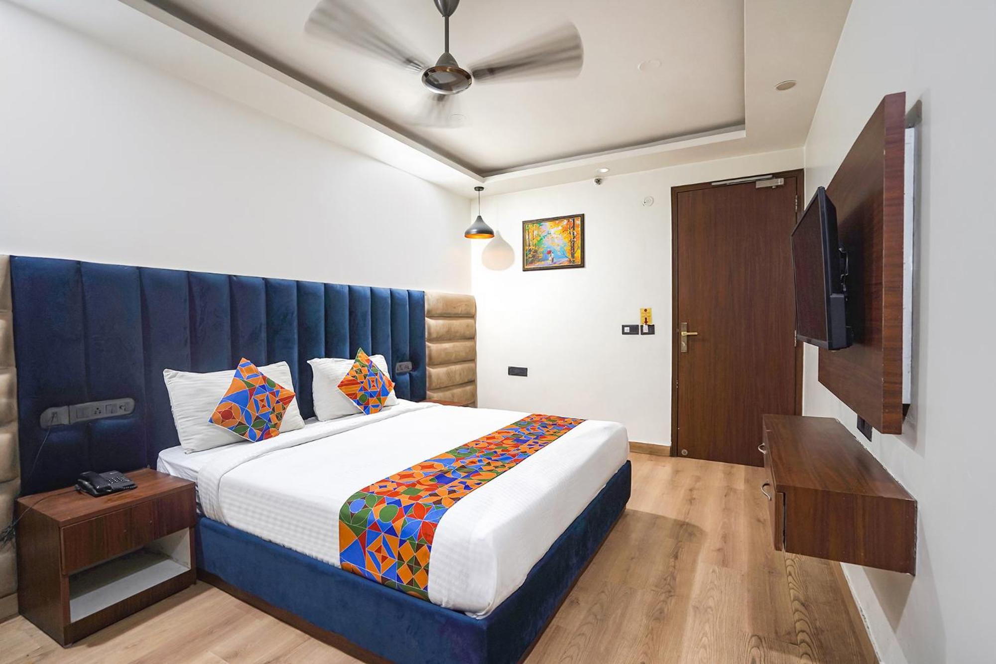 Hotel Fabhotel Golden Eye 3*